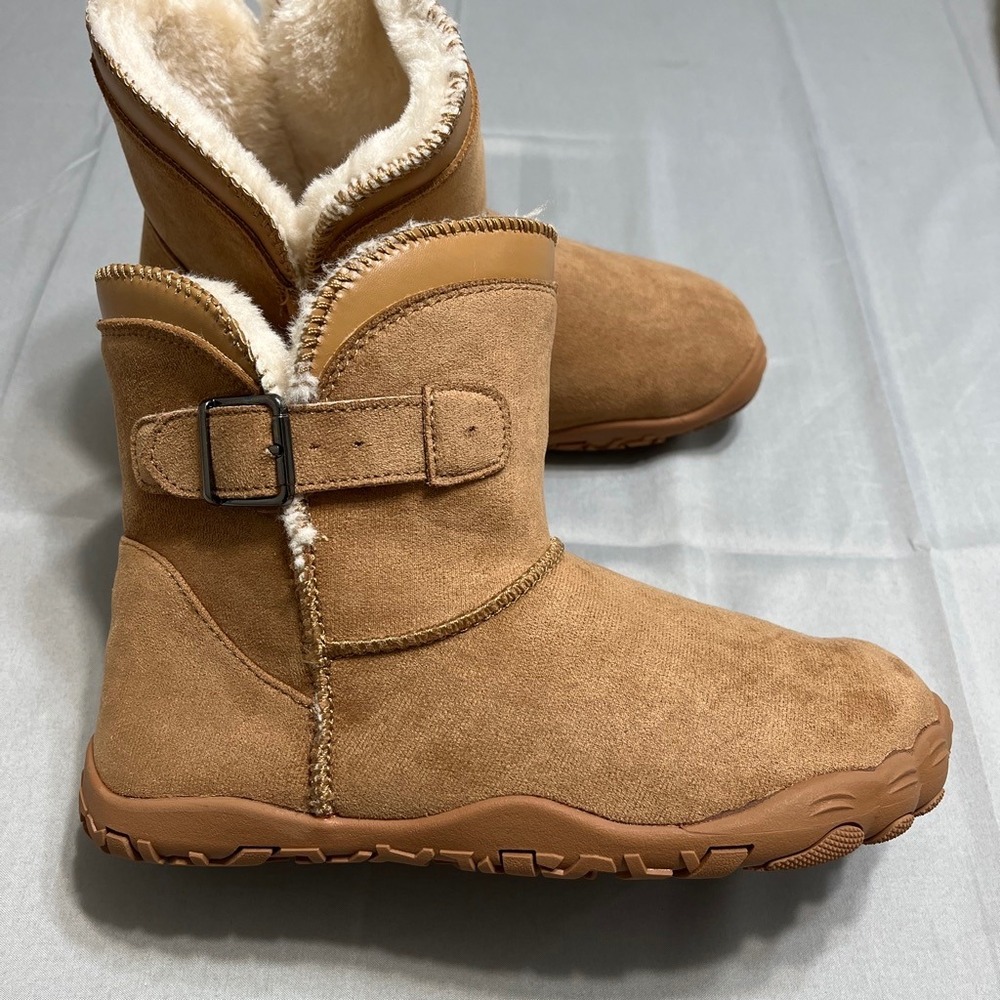 Voya Barefoot Winter Boots EU 39 Tan Shearling Gorpcore Cozy Minimalist NWT Warm - Picture 5 of 9